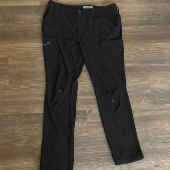 Amazon Black scrub work Pants with Straight Leg Design - Picture 1 of 6